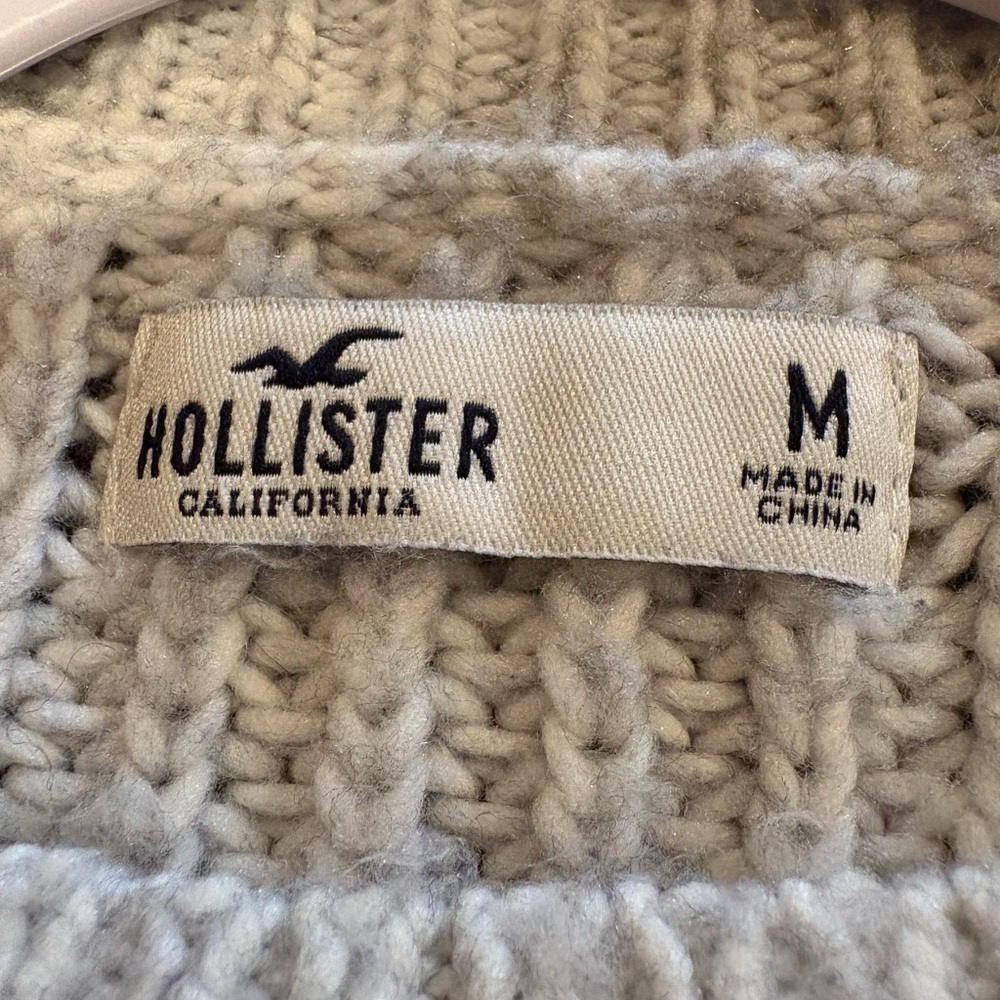 Hollister Light Gray Crew Neck cropped Sweater long sleeve women’s M - Picture 4 of 10